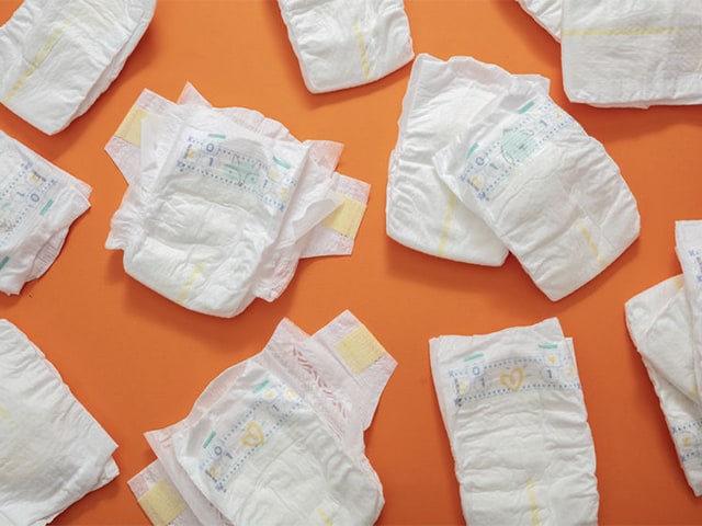 Cómo saber la talla ideal de pañal para tu bebé