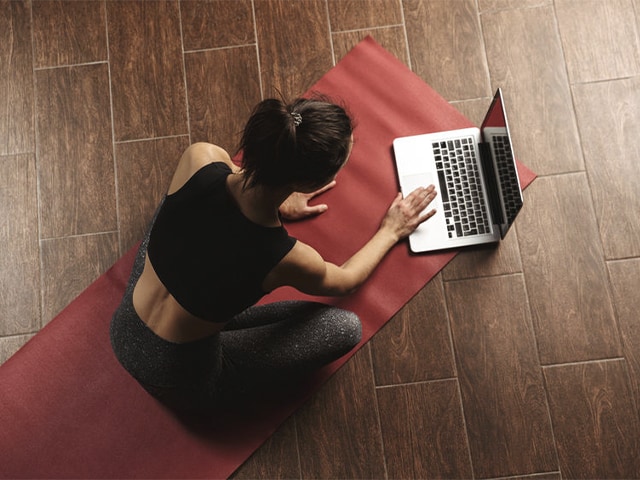 Mejores webs para hacer yoga en casa