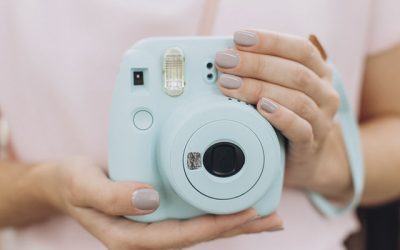 Características de una cámara de fotos instantánea