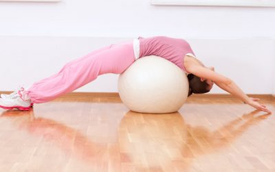 La pelota de pilates en casa: ejercicios y beneficios